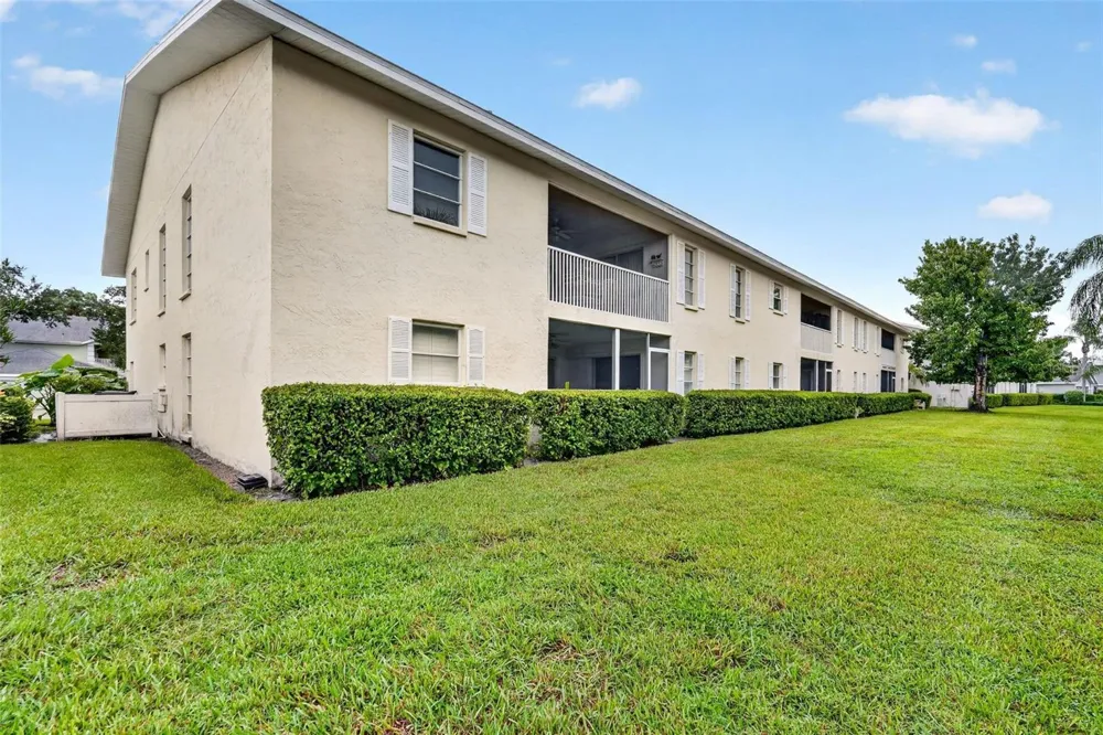 7283 ELEANOR CIRCLE Sarasota, FL 34243