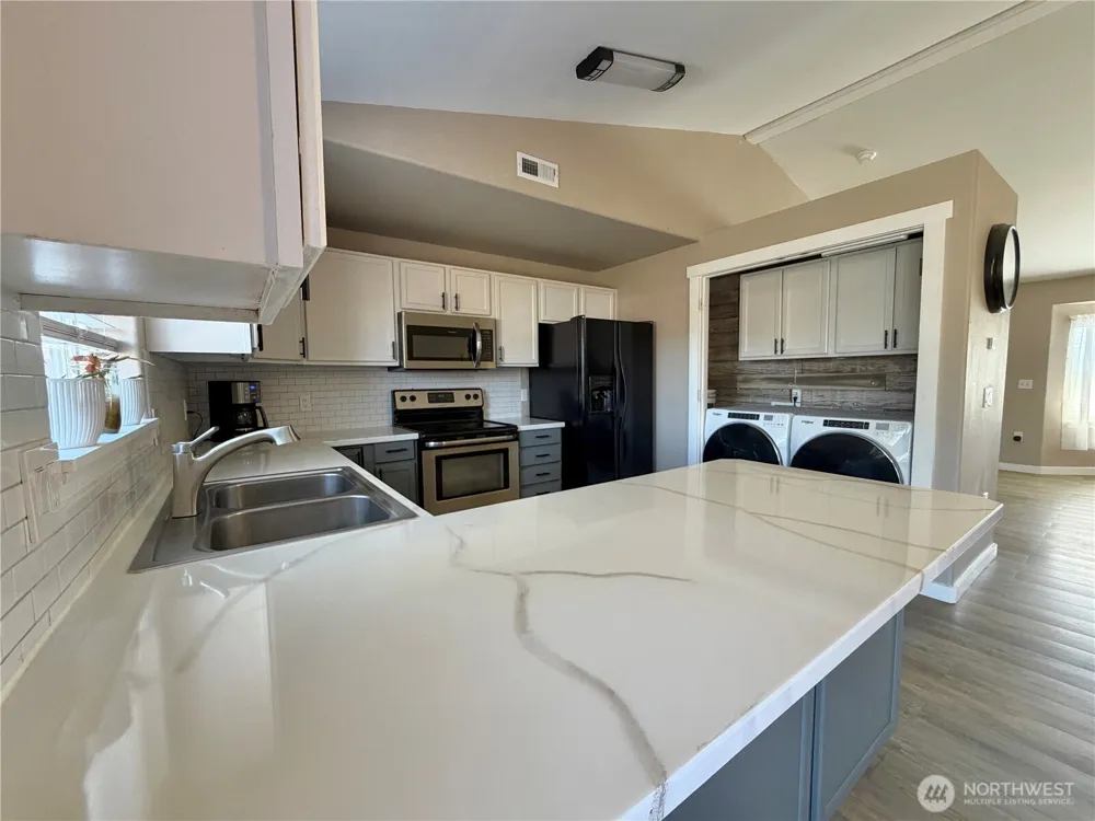 1616 NE Pirate Lane Moses Lake, WA 98837