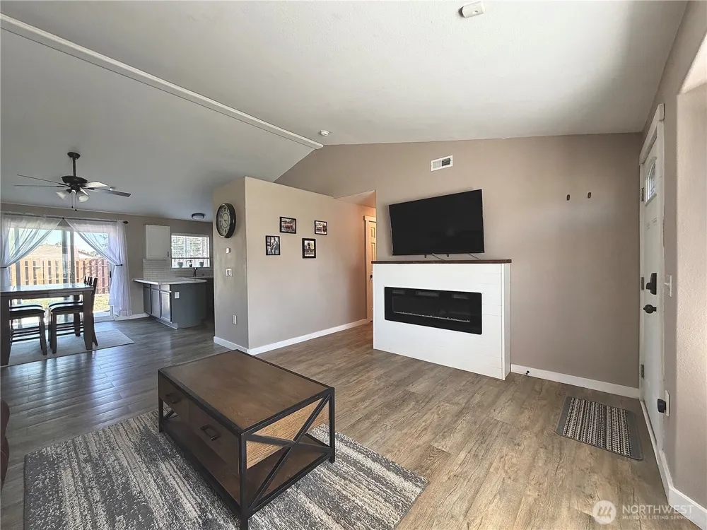 1616 NE Pirate Lane Moses Lake, WA 98837