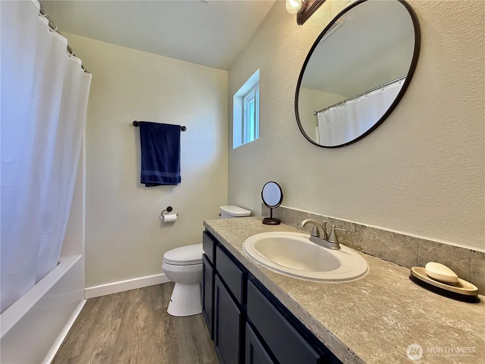 1616 NE Pirate Lane Moses Lake, WA 98837