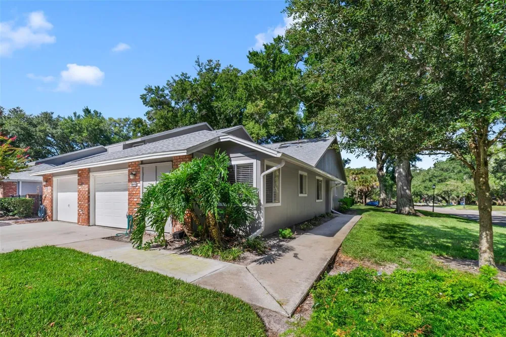 604 CHESTNUT OAK CIRCLE #102 Altamonte Springs, FL 32701