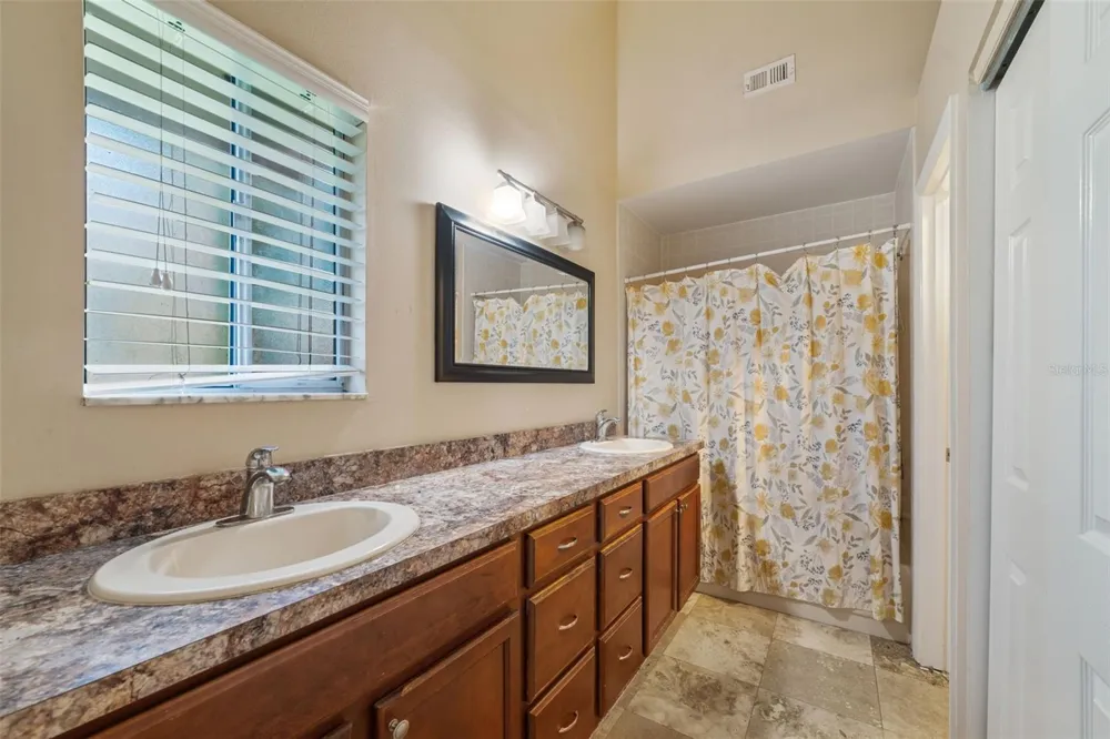 604 CHESTNUT OAK CIRCLE #102 Altamonte Springs, FL 32701