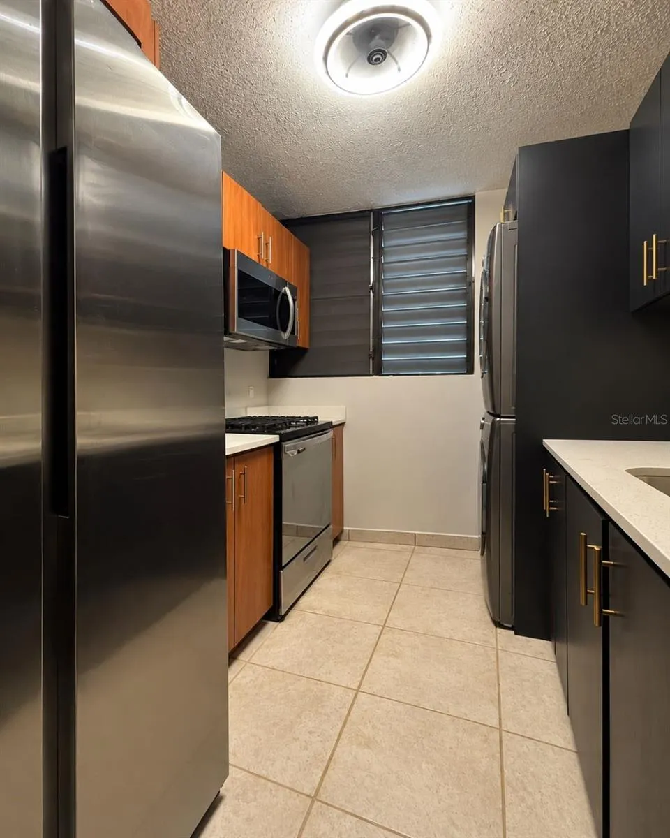 170 Av. Arterial Hostos CONDOMINIO PARQUE CENTRO, EDIFICIO UCAR #2 San Juan, PR 00918