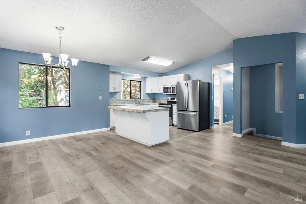 4460 Daisy Drive Willits, CA 95490