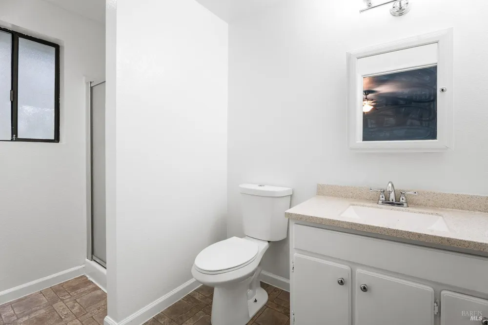 4460 Daisy Drive Willits, CA 95490