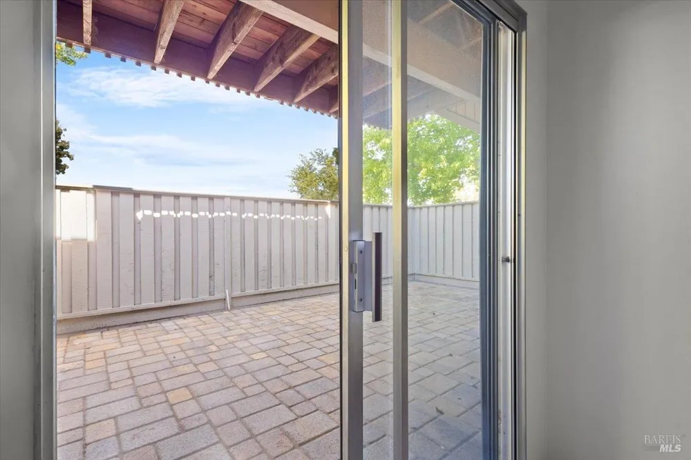 1963 Knolls Drive Santa Rosa, CA 95405