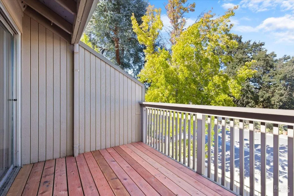 1963 Knolls Drive Santa Rosa, CA 95405