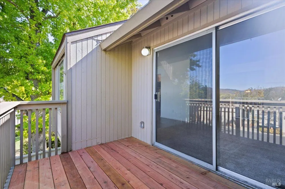 1963 Knolls Drive Santa Rosa, CA 95405