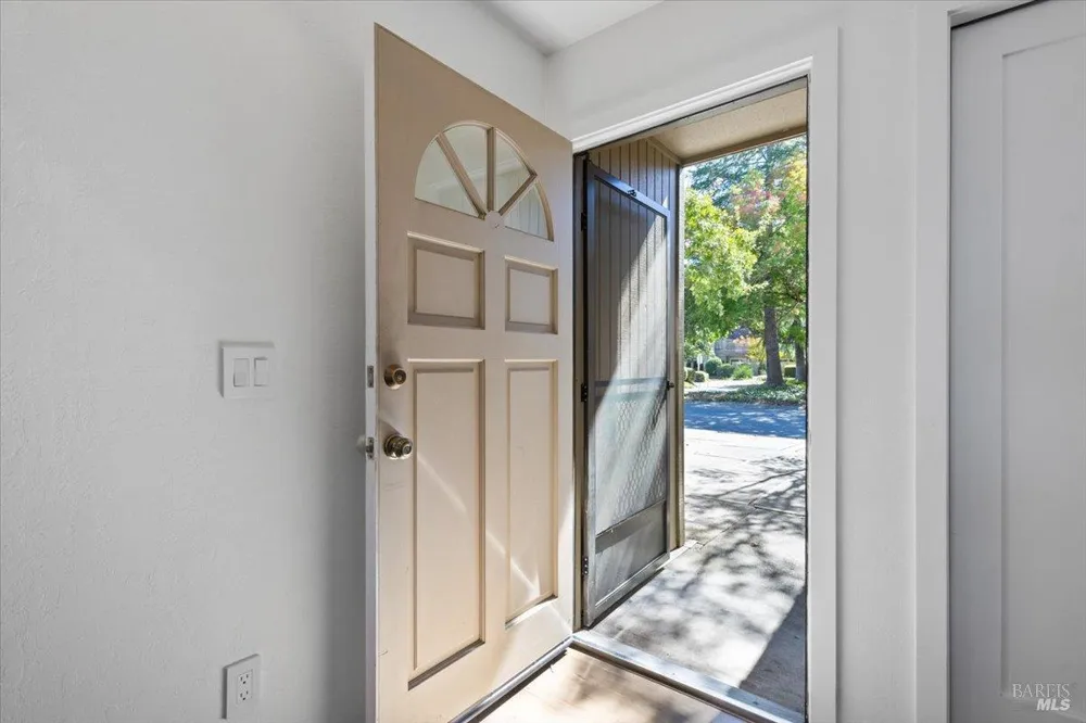 1963 Knolls Drive Santa Rosa, CA 95405