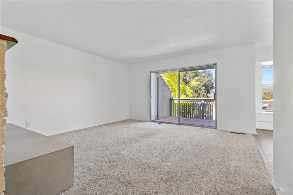 1963 Knolls Drive Santa Rosa, CA 95405