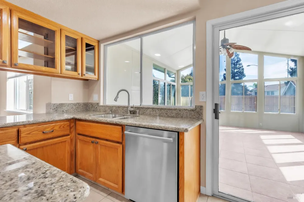 231 Sungate Court Vacaville, CA 95688