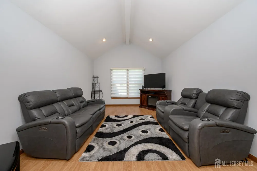 152 Nautilus Drive Stafford, NJ 08050