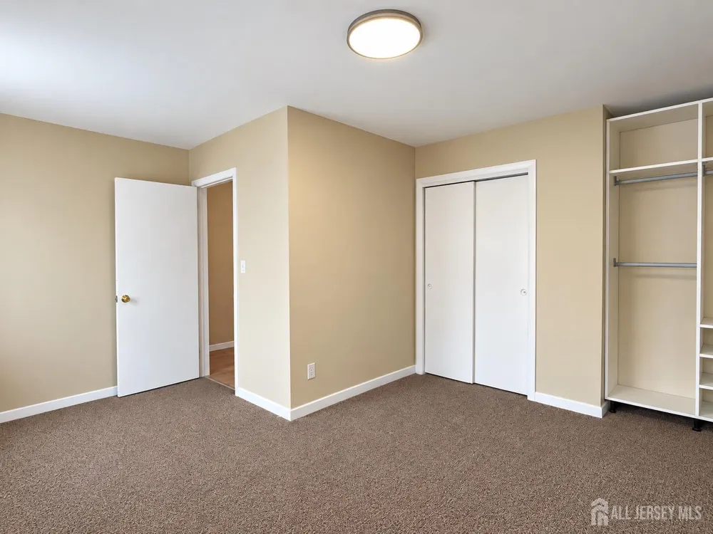 1842 W 5th Avenue Piscataway, NJ 08854