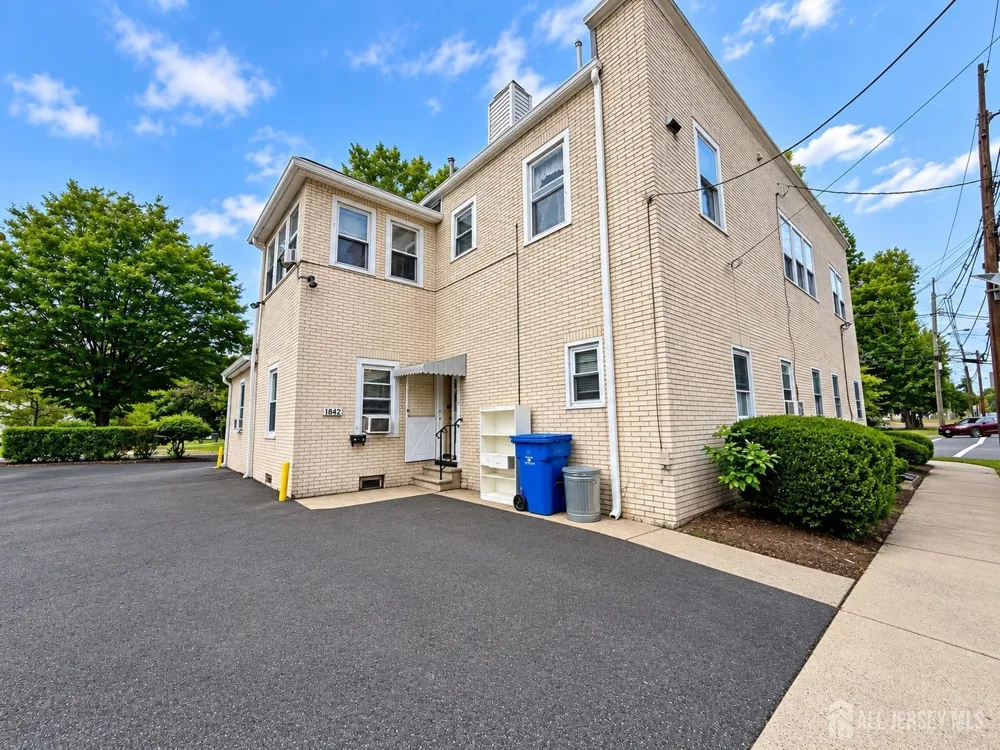 1842 W 5th Avenue Piscataway, NJ 08854