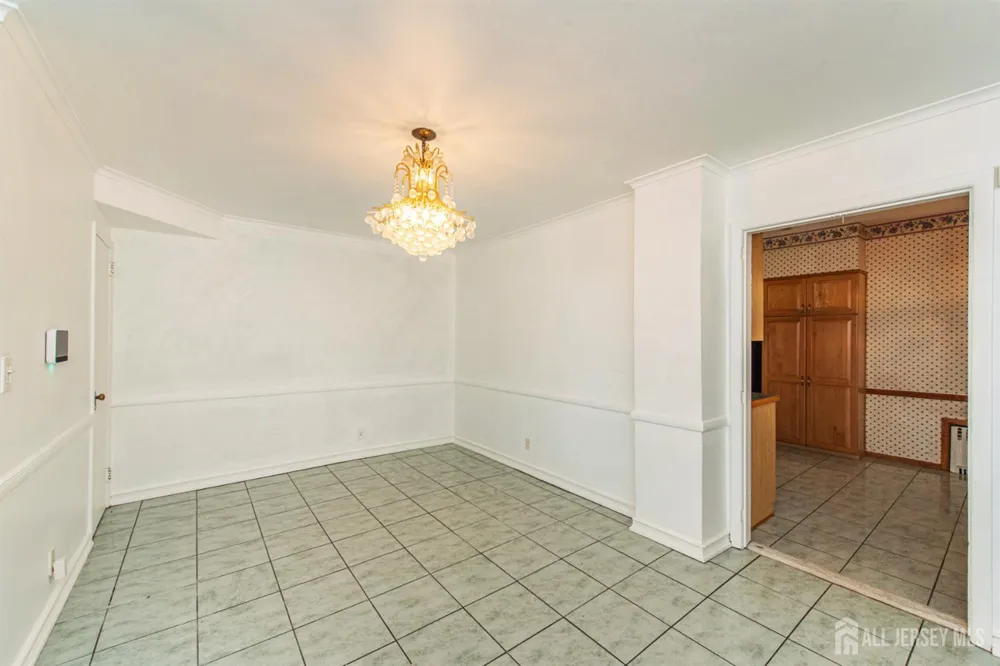 136 W 56th Street Bayonne, NJ 07002