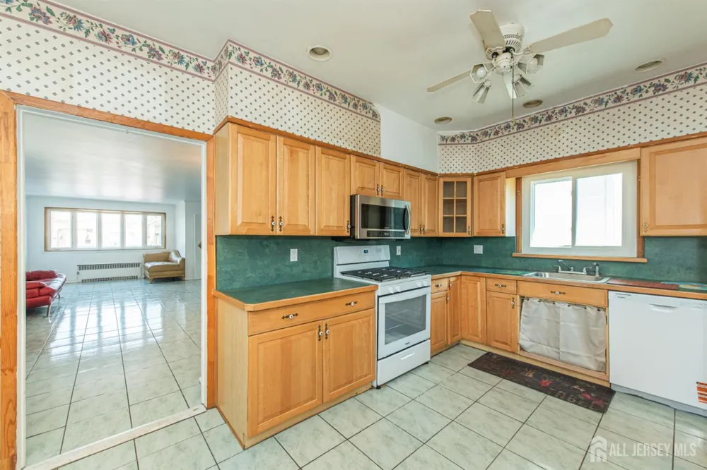 136 W 56th Street Bayonne, NJ 07002