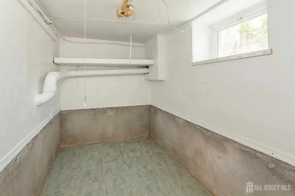 136 W 56th Street Bayonne, NJ 07002