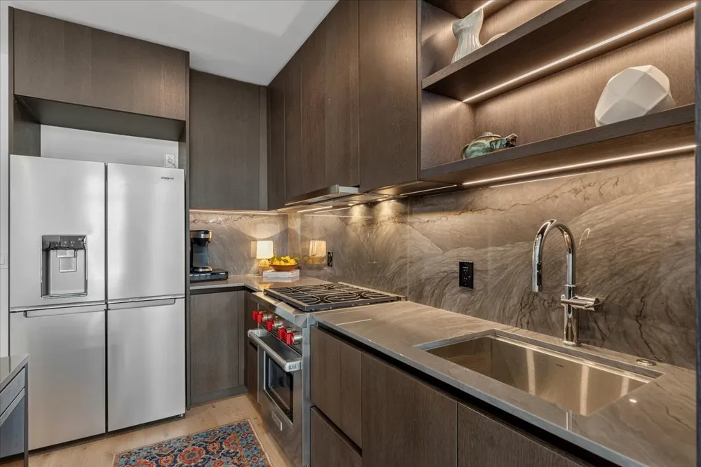 610 Davis Street #1909 Austin, TX 78701