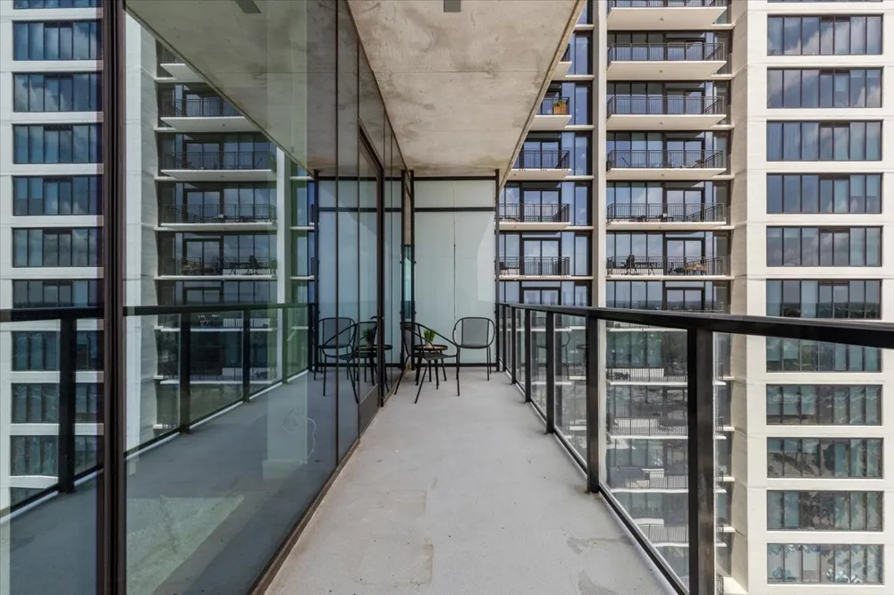 610 Davis Street #1909 Austin, TX 78701