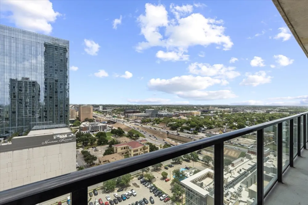 610 Davis Street #1909 Austin, TX 78701