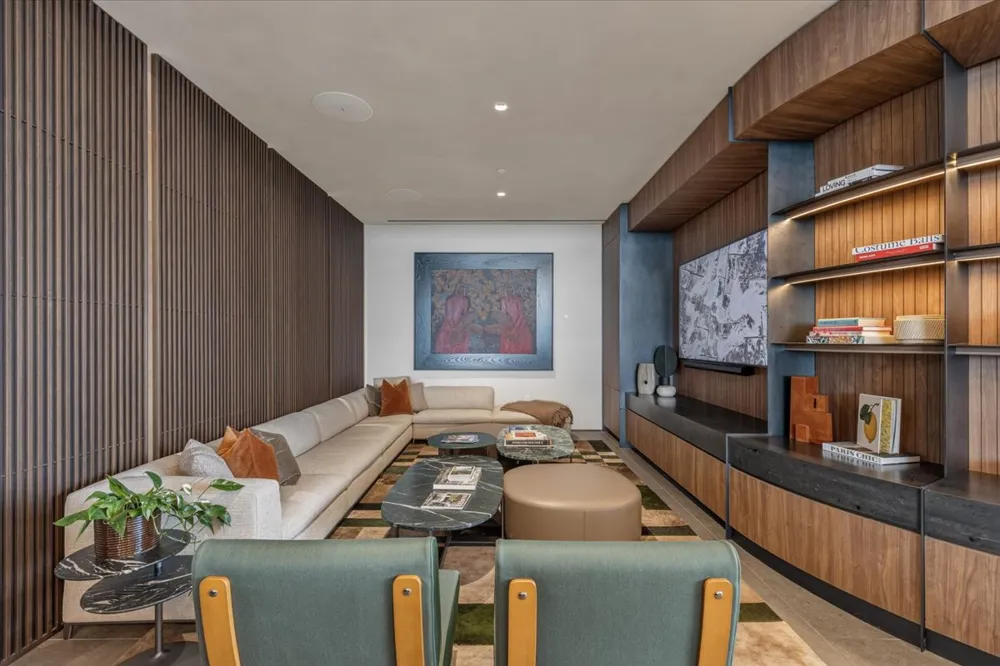 610 Davis Street #1909 Austin, TX 78701