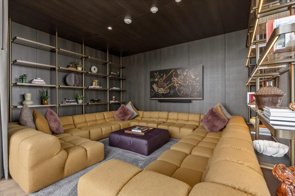 610 Davis Street #1909 Austin, TX 78701
