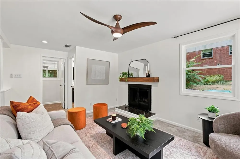 3095 Hollywood Drive Decatur, GA 30033