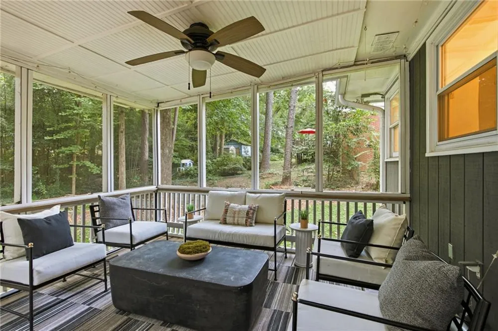 3095 Hollywood Drive Decatur, GA 30033
