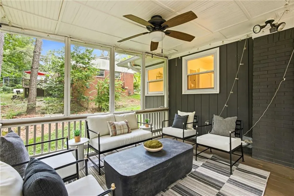 3095 Hollywood Drive Decatur, GA 30033