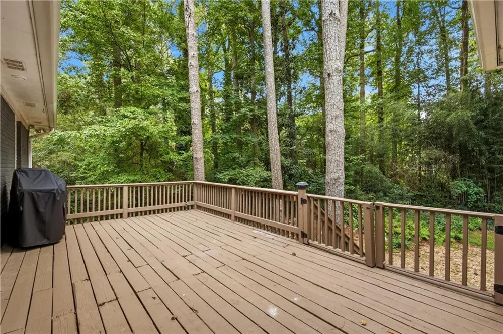 3095 Hollywood Drive Decatur, GA 30033