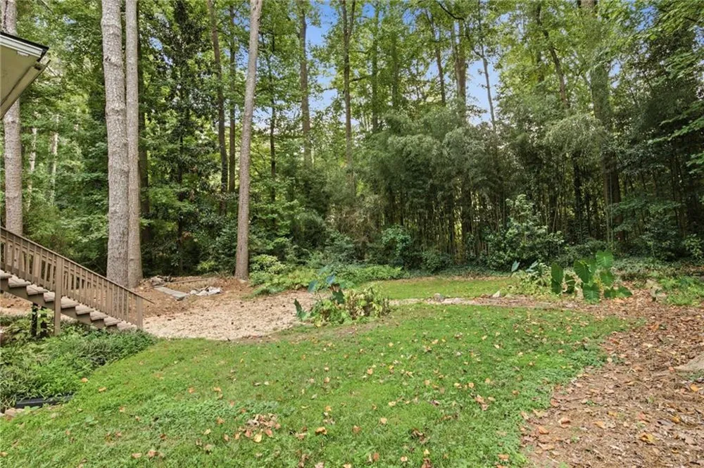 3095 Hollywood Drive Decatur, GA 30033
