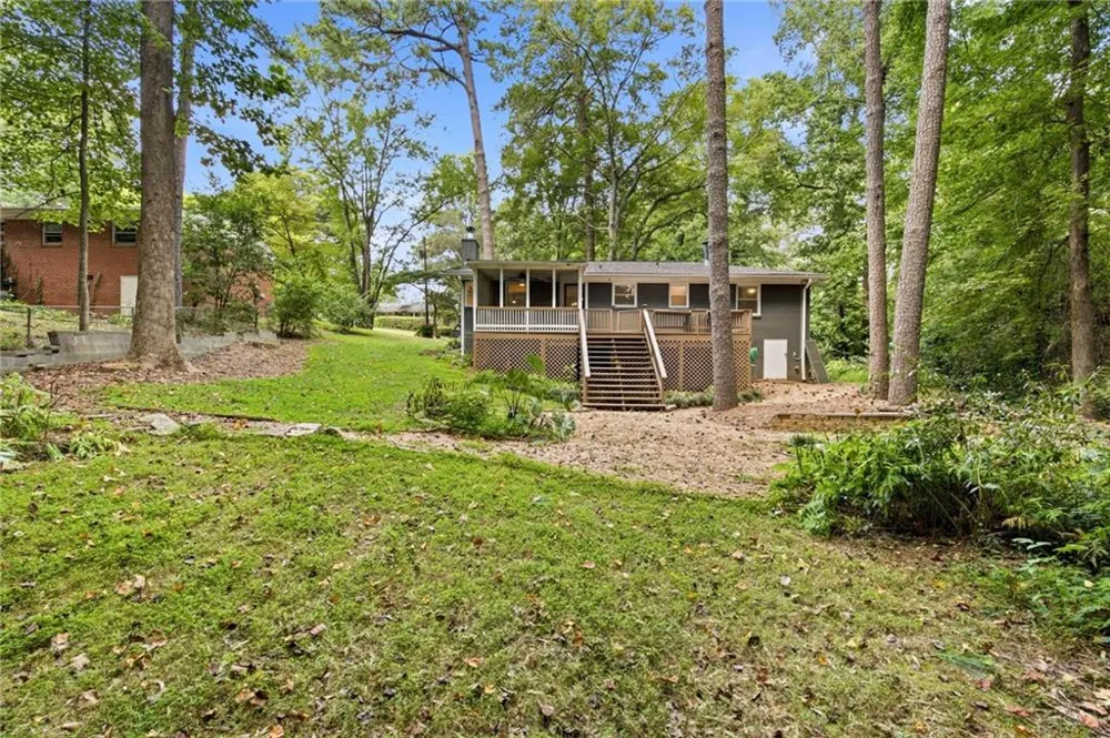 3095 Hollywood Drive Decatur, GA 30033