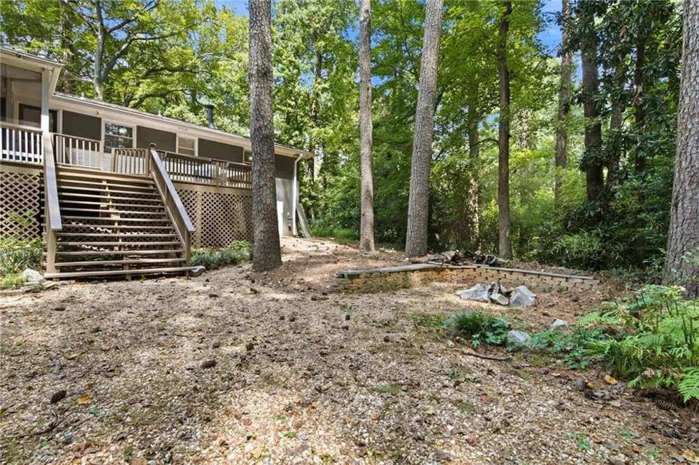 3095 Hollywood Drive Decatur, GA 30033
