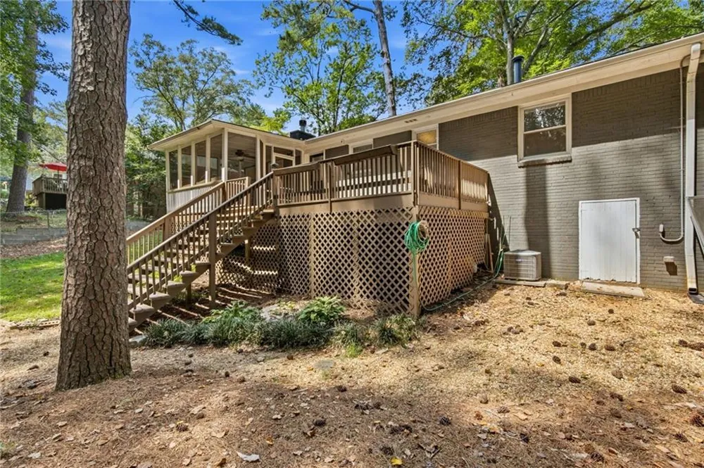 3095 Hollywood Drive Decatur, GA 30033