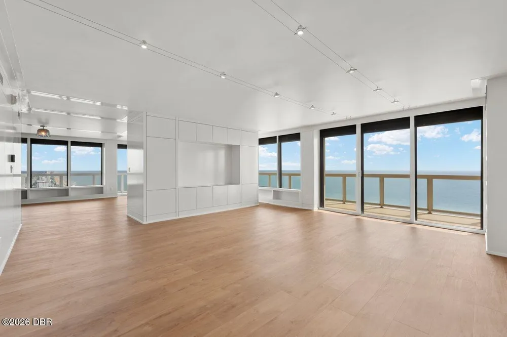 3000 Atlantic Avenue #21 Daytona Beach, FL 32118