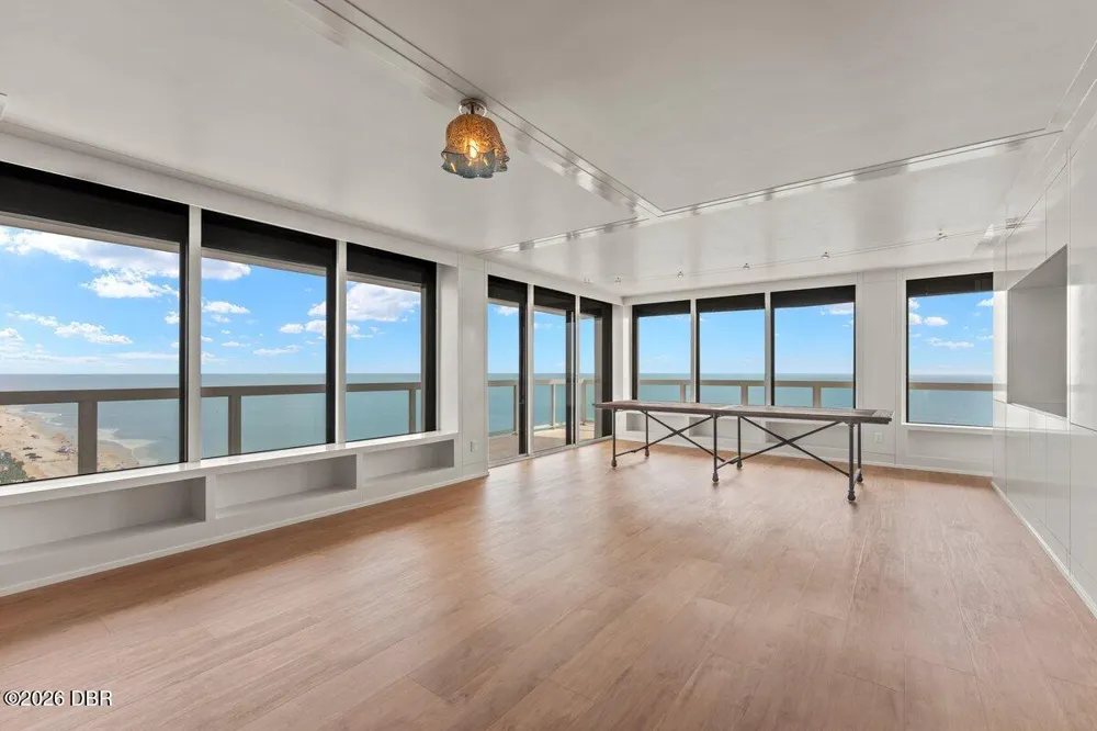 3000 Atlantic Avenue #21 Daytona Beach, FL 32118