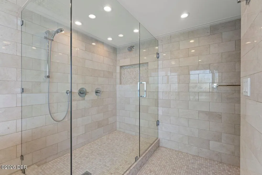 3000 Atlantic Avenue #21 Daytona Beach, FL 32118