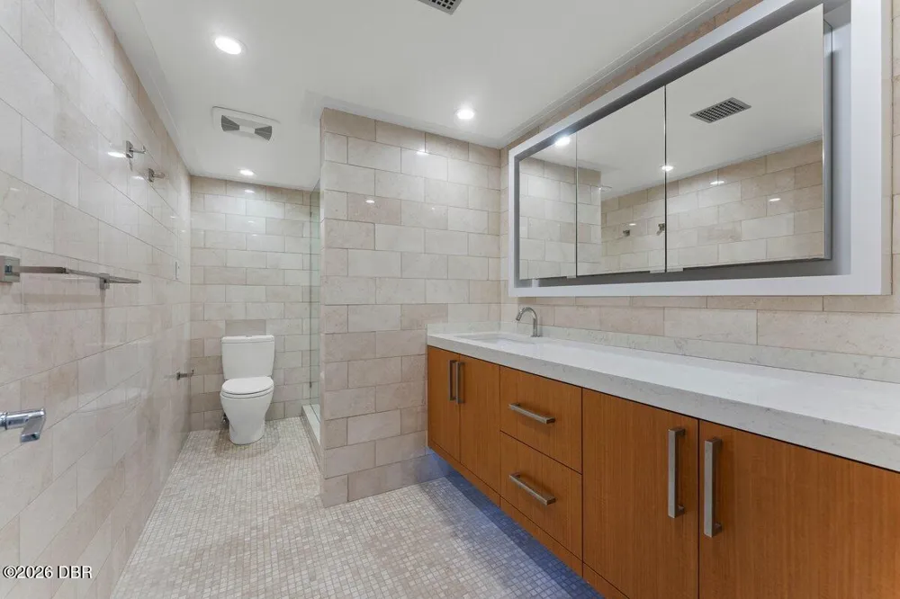 3000 Atlantic Avenue #21 Daytona Beach, FL 32118