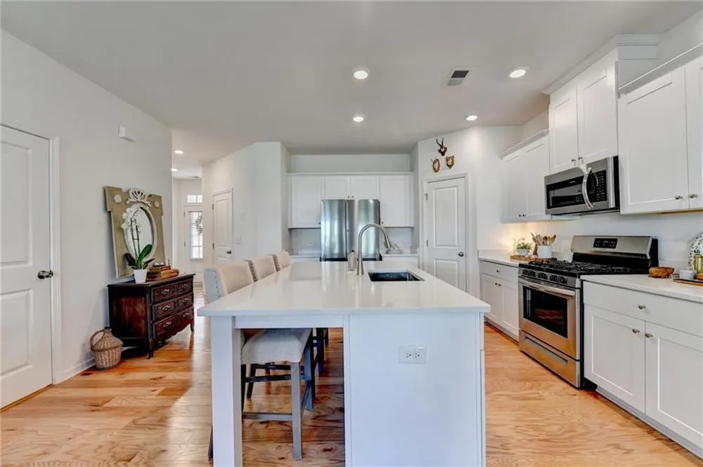 2140 Lanier Harbor Point Buford, GA 30518