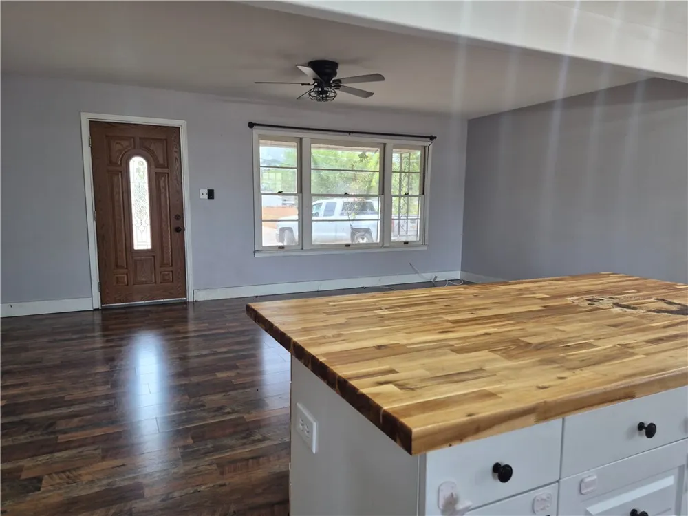 1010 E Church Cuero, TX 77954