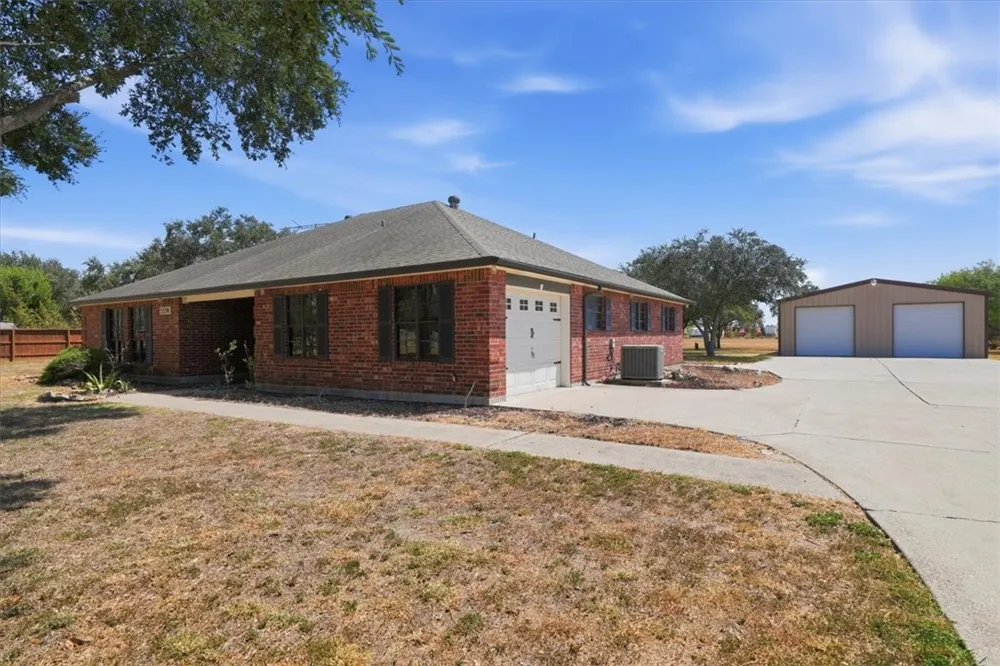 5556 Sunrise Robstown, TX 78380