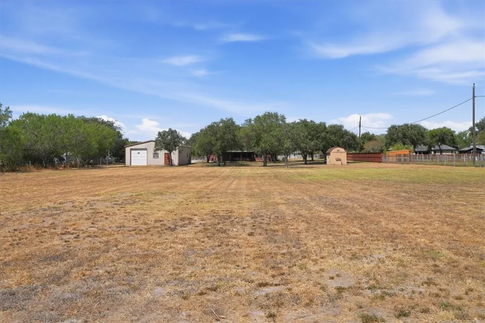 5556 Sunrise Robstown, TX 78380