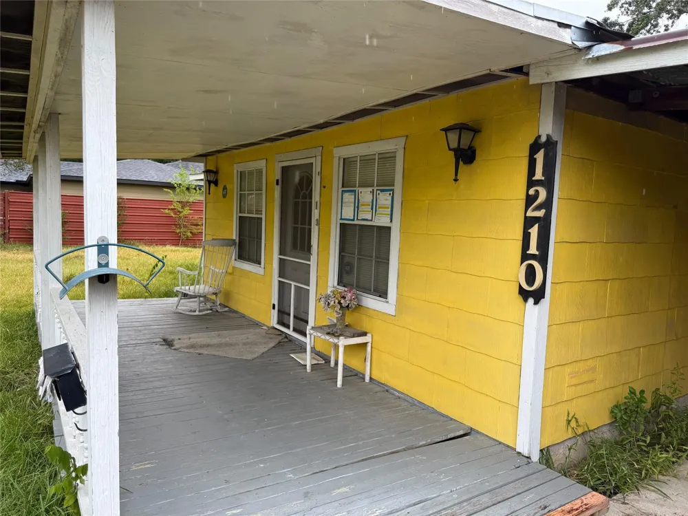 1210 Richard Avenue Pasadena, TX 77506