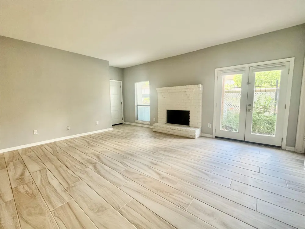 2425 Augusta Dr #59 Houston, TX 77057