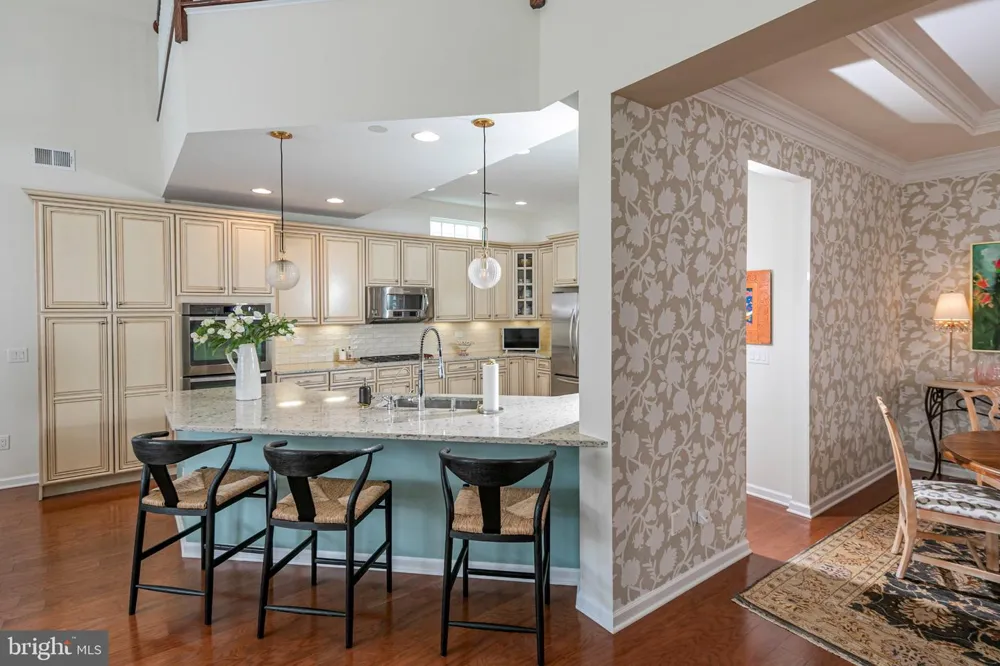 11 BELLINGHAM DRIVE Kendall Park, NJ 08824