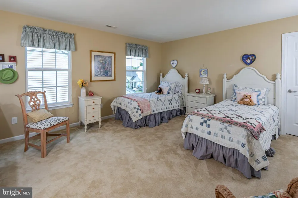 11 BELLINGHAM DRIVE Kendall Park, NJ 08824