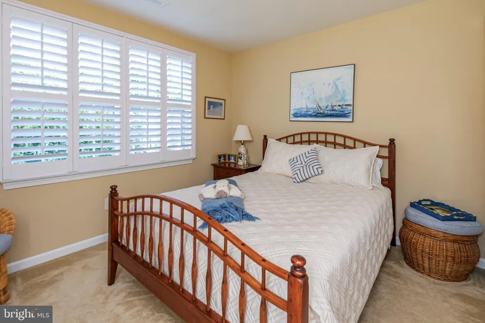 11 BELLINGHAM DRIVE Kendall Park, NJ 08824