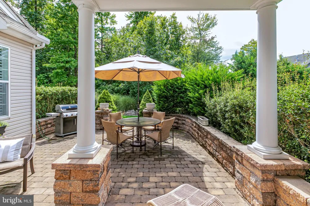 11 BELLINGHAM DRIVE Kendall Park, NJ 08824