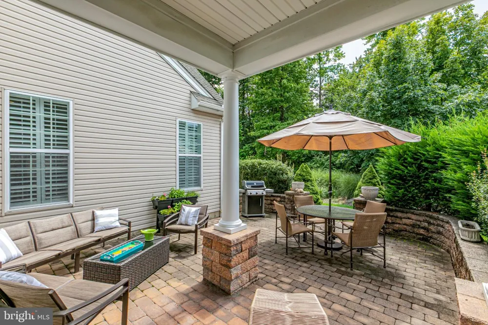 11 BELLINGHAM DRIVE Kendall Park, NJ 08824
