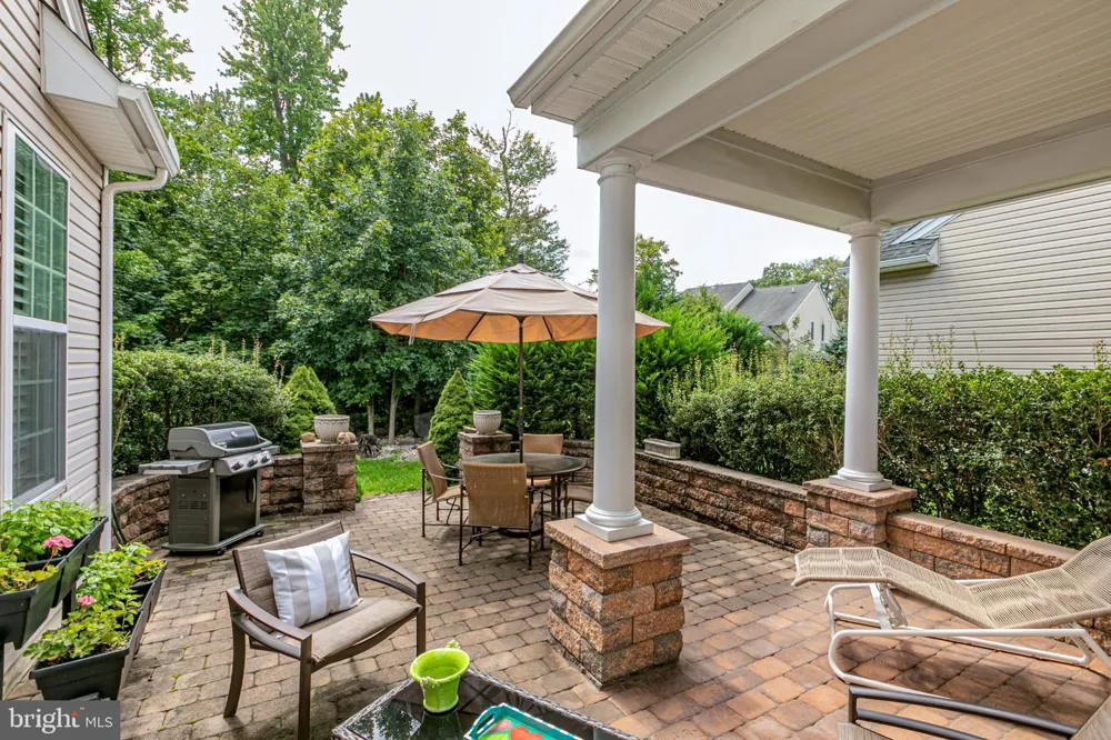 11 BELLINGHAM DRIVE Kendall Park, NJ 08824